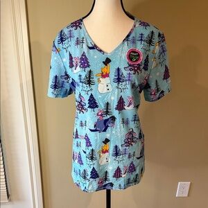 Disney Scrubs Winnie the Pooh Christmas Light Blue Disney Characters Size M